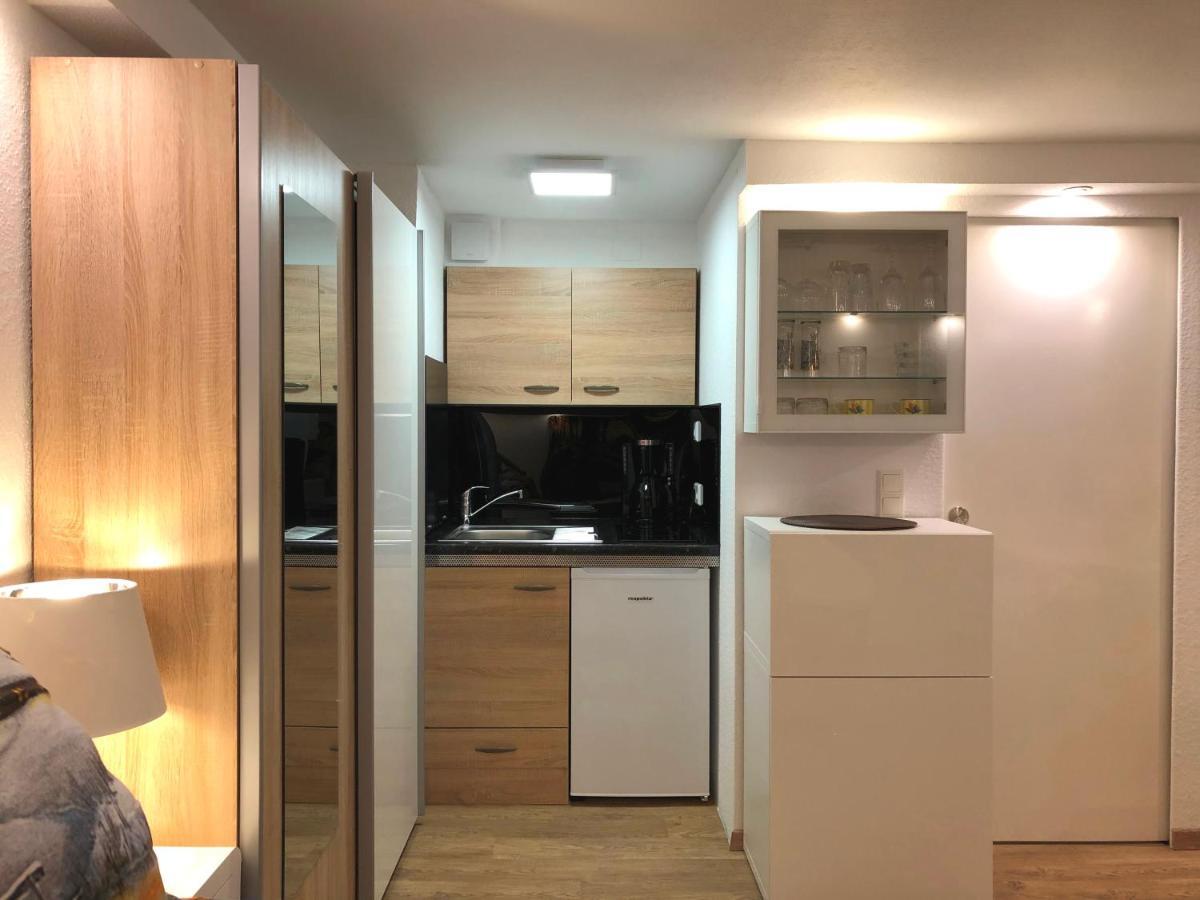 Ferienwohnung Apartment Dettum Mit Eigenem Bad, Kochnische Und Wintergarten Exterior foto