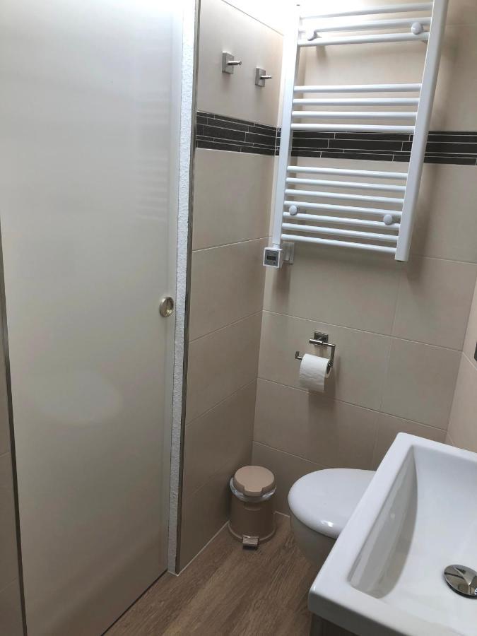 Ferienwohnung Apartment Dettum Mit Eigenem Bad, Kochnische Und Wintergarten Exterior foto